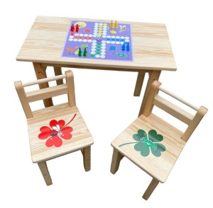 Zestaw mebelków dziecięcych - Stolik + 2 krzesełka - plansza do gry w Chińczyka